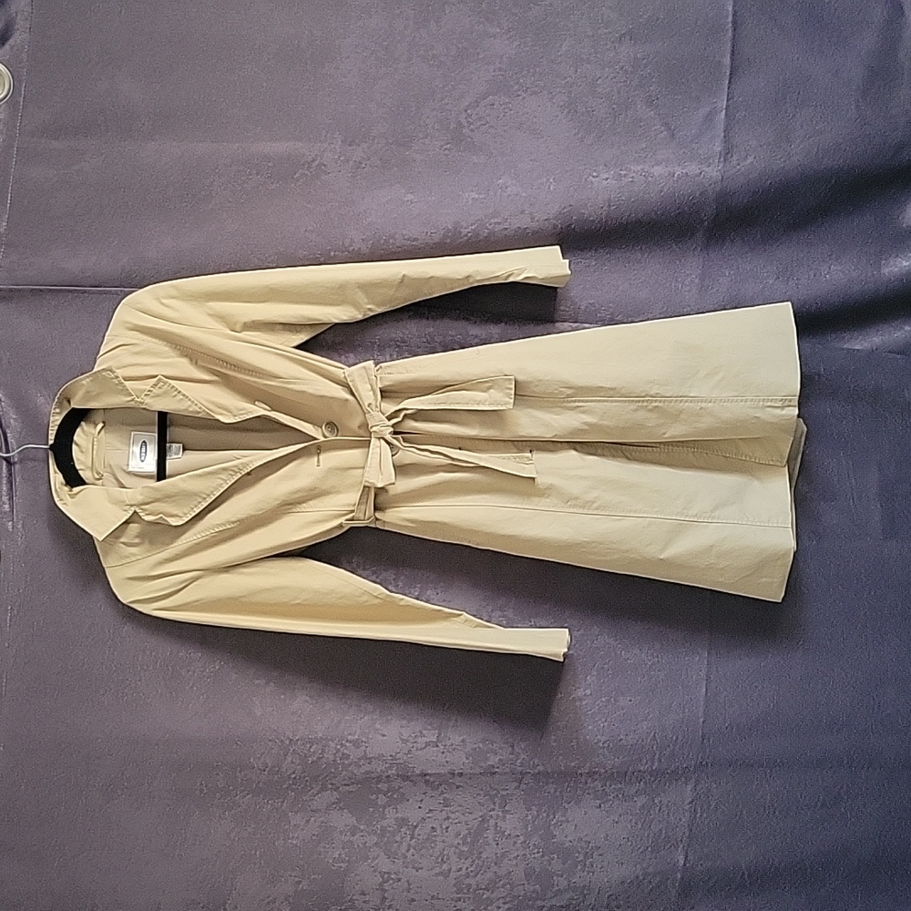 TRENCH COAT